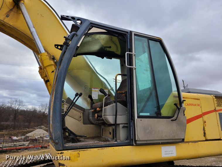 image for item FW9664 New Holland EC270  excavator