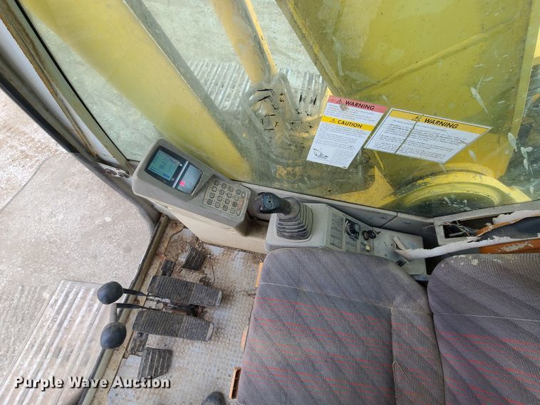 image for item FW9664 New Holland EC270  excavator