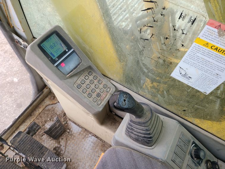 image for item FW9664 New Holland EC270  excavator