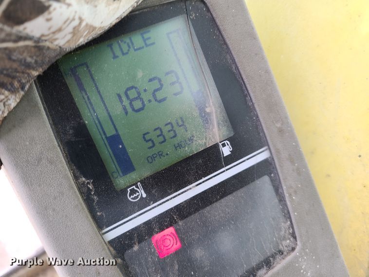 image for item FW9664 New Holland EC270  excavator