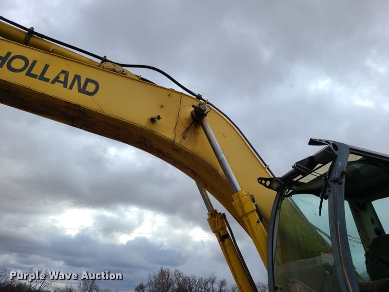 image for item FW9664 New Holland EC270  excavator
