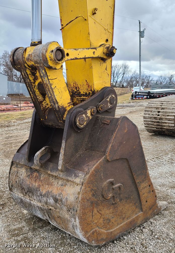 image for item FW9664 New Holland EC270  excavator