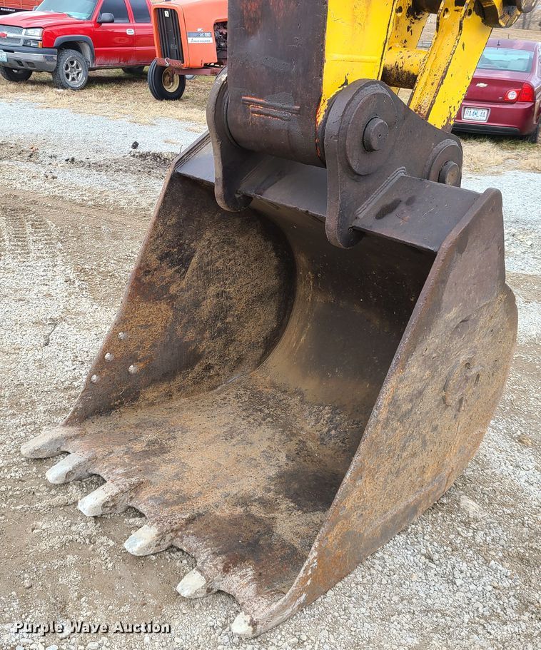 image for item FW9664 New Holland EC270  excavator
