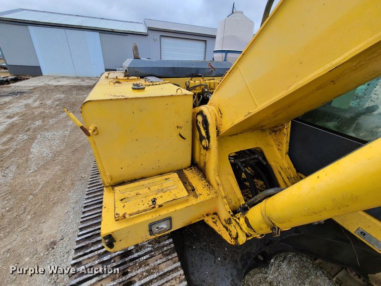 image for item FW9664 New Holland EC270  excavator