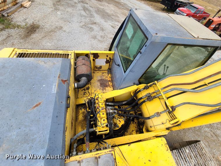 image for item FW9664 New Holland EC270  excavator