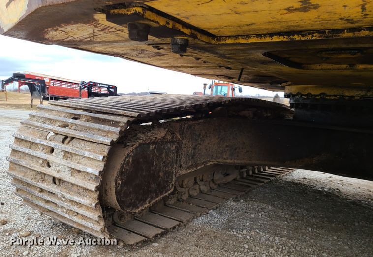 image for item FW9664 New Holland EC270  excavator