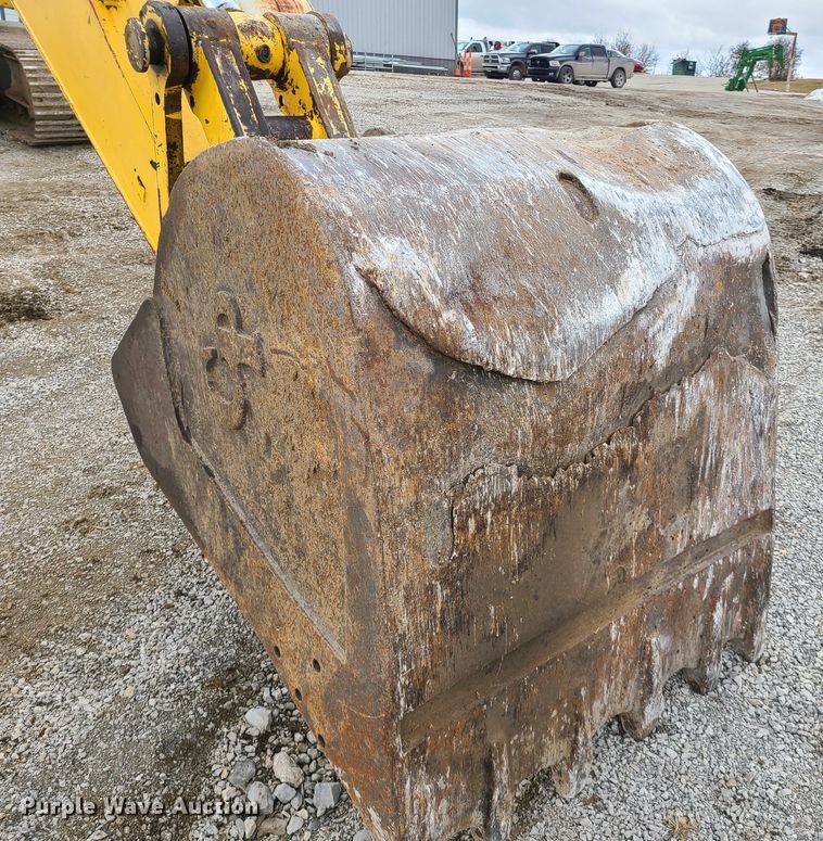 image for item FW9664 New Holland EC270  excavator