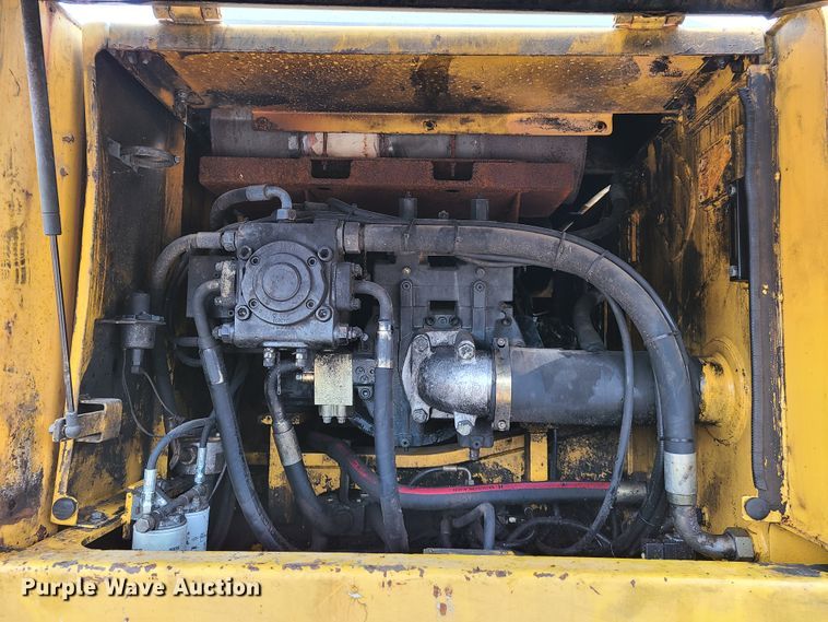 image for item FW9664 New Holland EC270  excavator