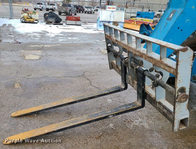 image for item FW9693 2008 Genie GTH-1056  telehandler