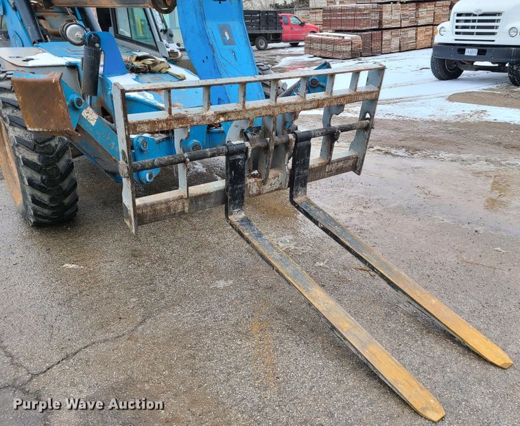 image for item FW9693 2008 Genie GTH-1056  telehandler