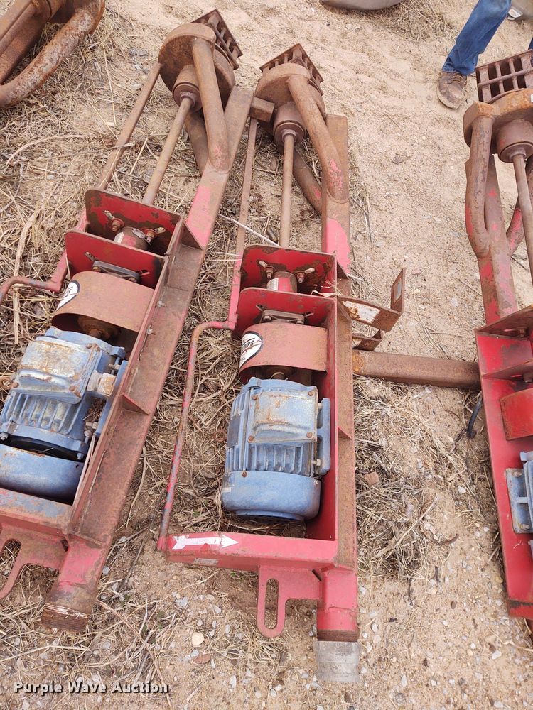 image for item FY9822 (5) Fisher pumps