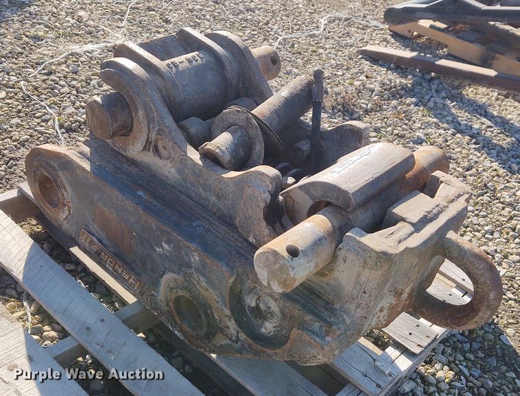 image for item FY9829 Hendrix II excavator quick coupler