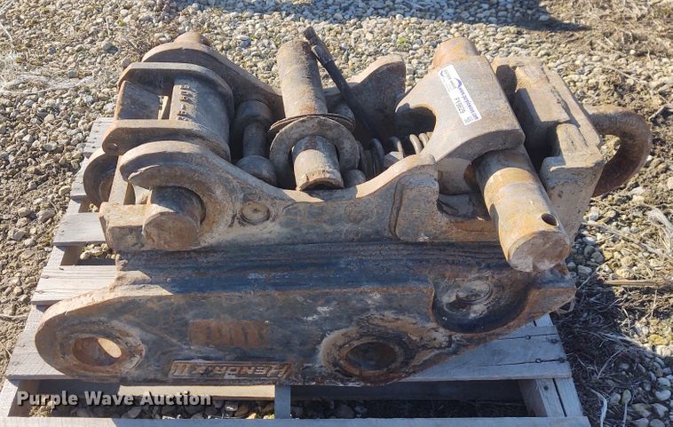 image for item FY9829 Hendrix II excavator quick coupler