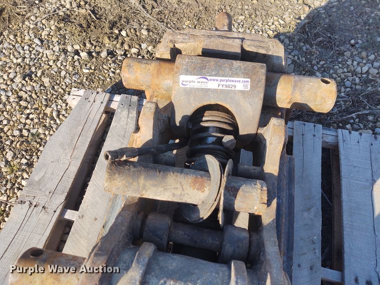 image for item FY9829 Hendrix II excavator quick coupler