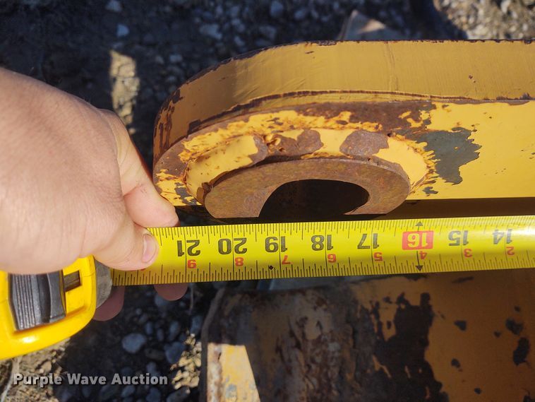 image for item FY9830 WBM ERC36 excavator rotary brush cutter