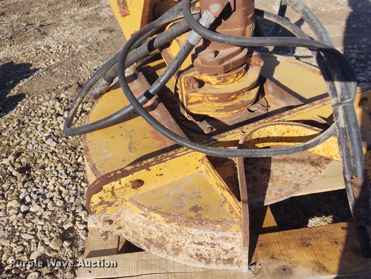 image for item FY9830 WBM ERC36 excavator rotary brush cutter