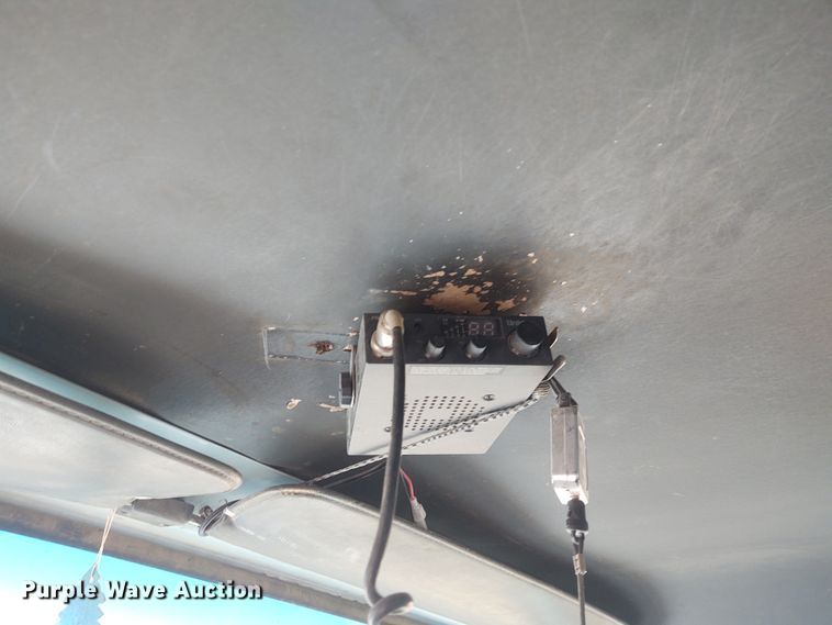 image for item FY9831 1996 Ford L9000  dump truck