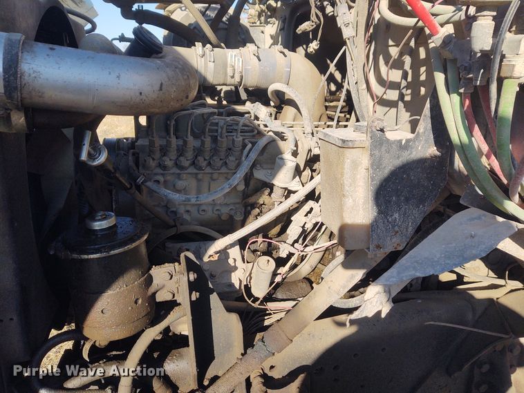 image for item FY9831 1996 Ford L9000  dump truck