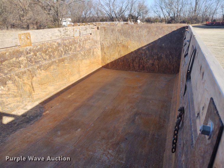 image for item FY9831 1996 Ford L9000  dump truck