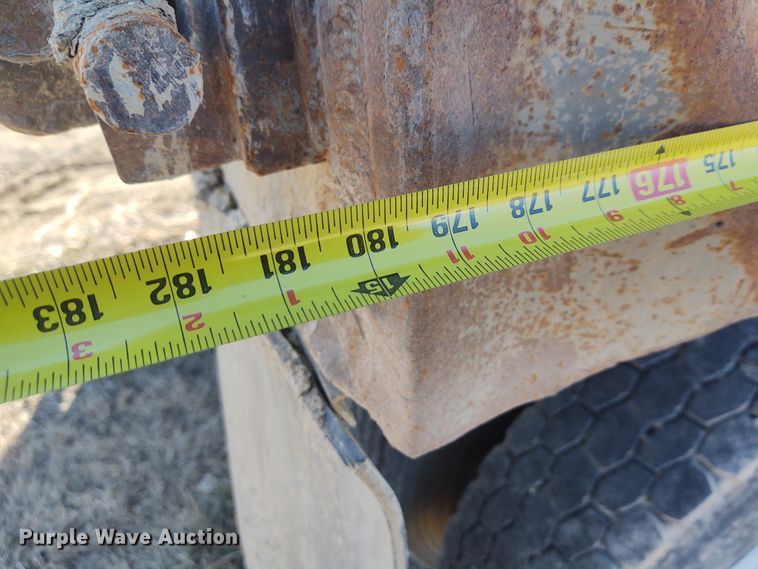 image for item FY9831 1996 Ford L9000  dump truck