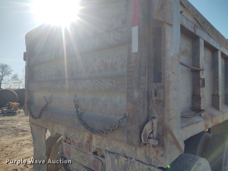 image for item FY9831 1996 Ford L9000  dump truck