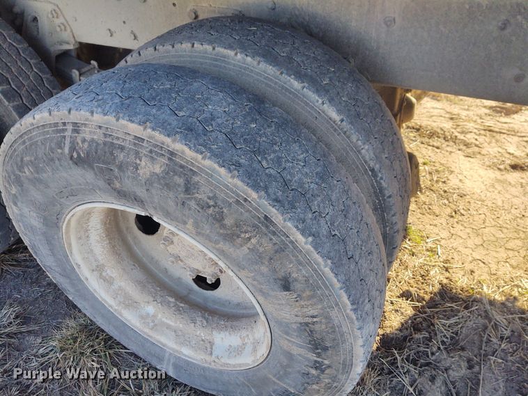 image for item FY9831 1996 Ford L9000  dump truck