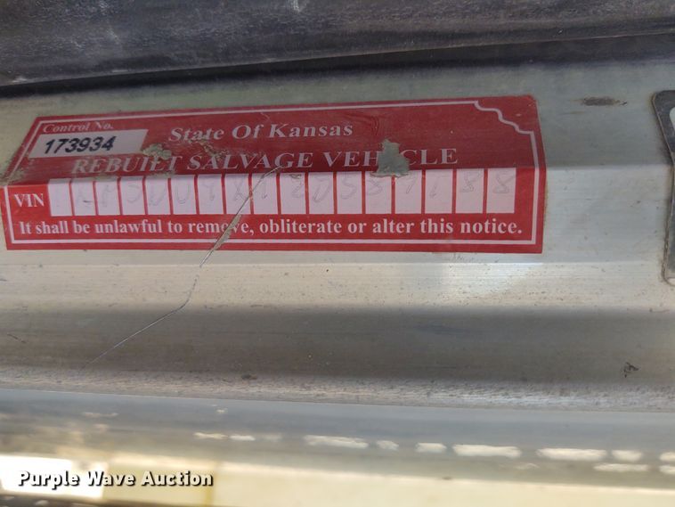 image for item FY9832 2002 Peterbilt 379  dump truck