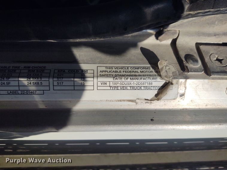 image for item FY9832 2002 Peterbilt 379  dump truck