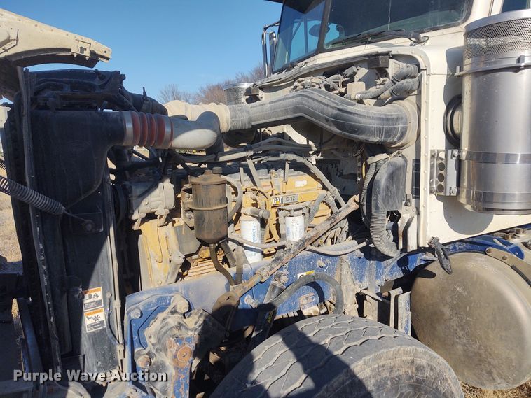 image for item FY9832 2002 Peterbilt 379  dump truck