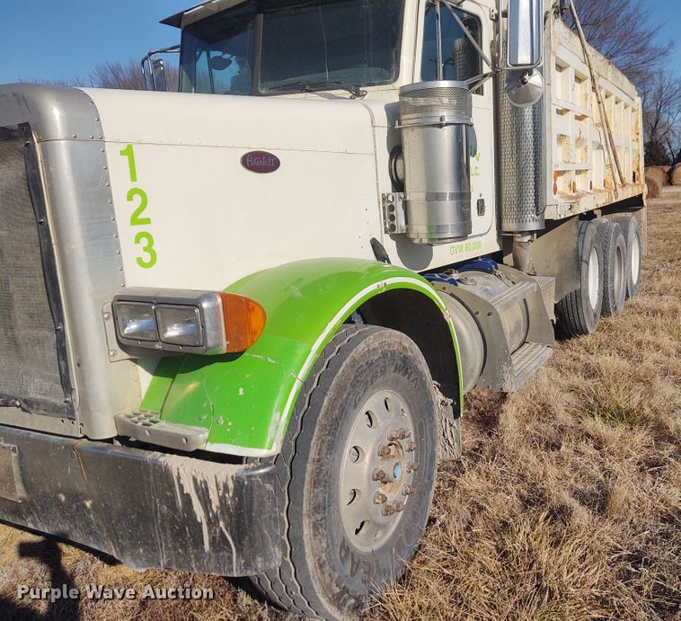 image for item FY9832 2002 Peterbilt 379  dump truck