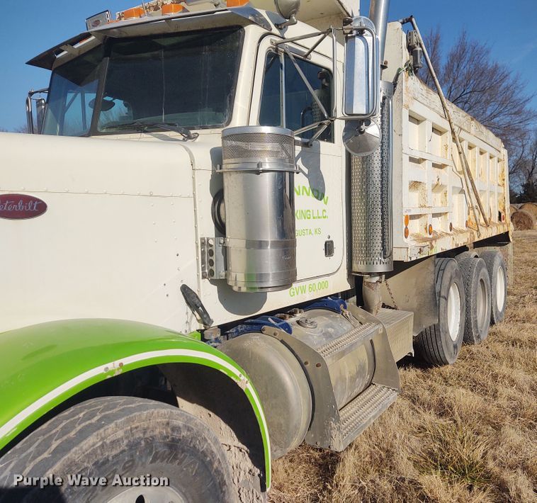 image for item FY9832 2002 Peterbilt 379  dump truck