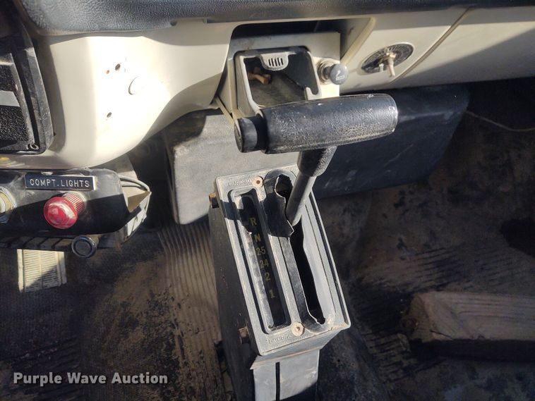 image for item FY9836 1988 GMC TopKick  bucket truck