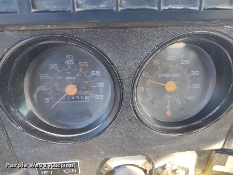 image for item FY9836 1988 GMC TopKick  bucket truck