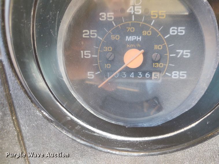 image for item FY9836 1988 GMC TopKick  bucket truck