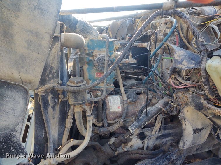 image for item FY9836 1988 GMC TopKick  bucket truck