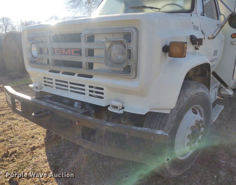 image for item FY9836 1988 GMC TopKick  bucket truck