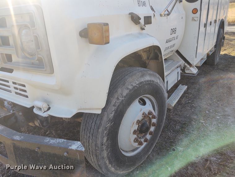 image for item FY9836 1988 GMC TopKick  bucket truck