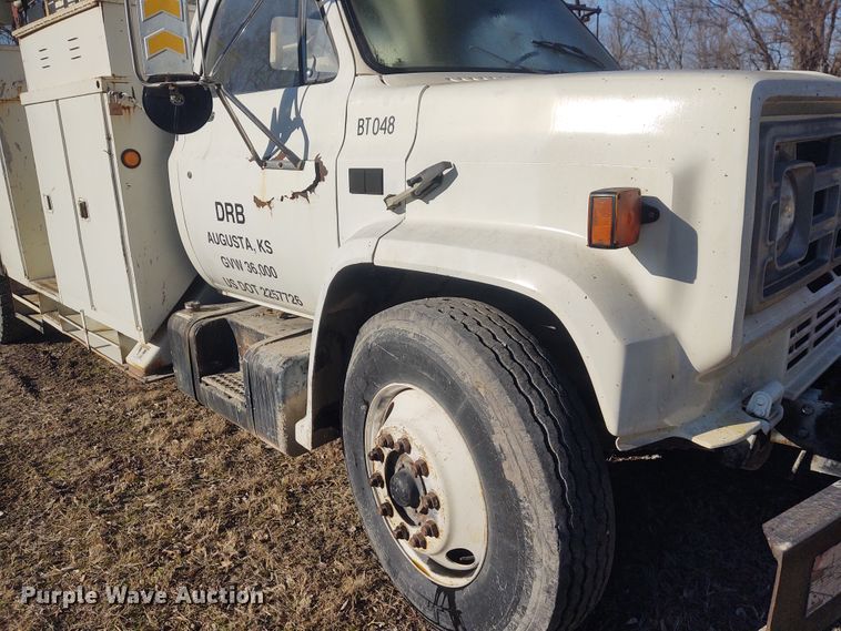 image for item FY9836 1988 GMC TopKick  bucket truck