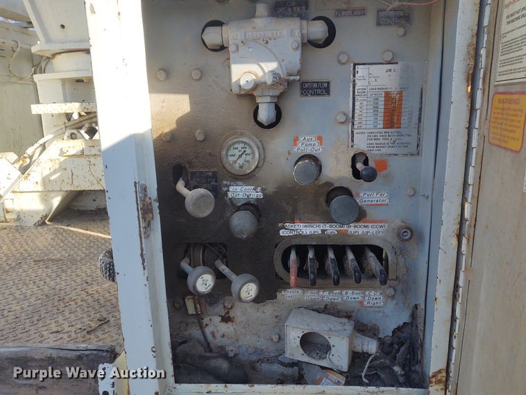 image for item FY9836 1988 GMC TopKick  bucket truck