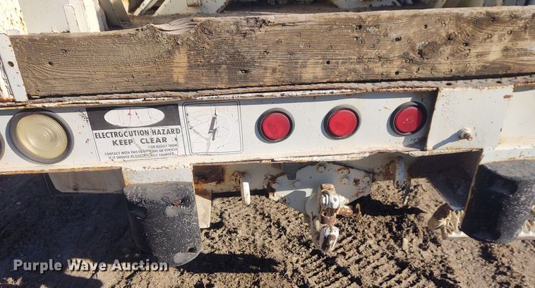 image for item FY9836 1988 GMC TopKick  bucket truck