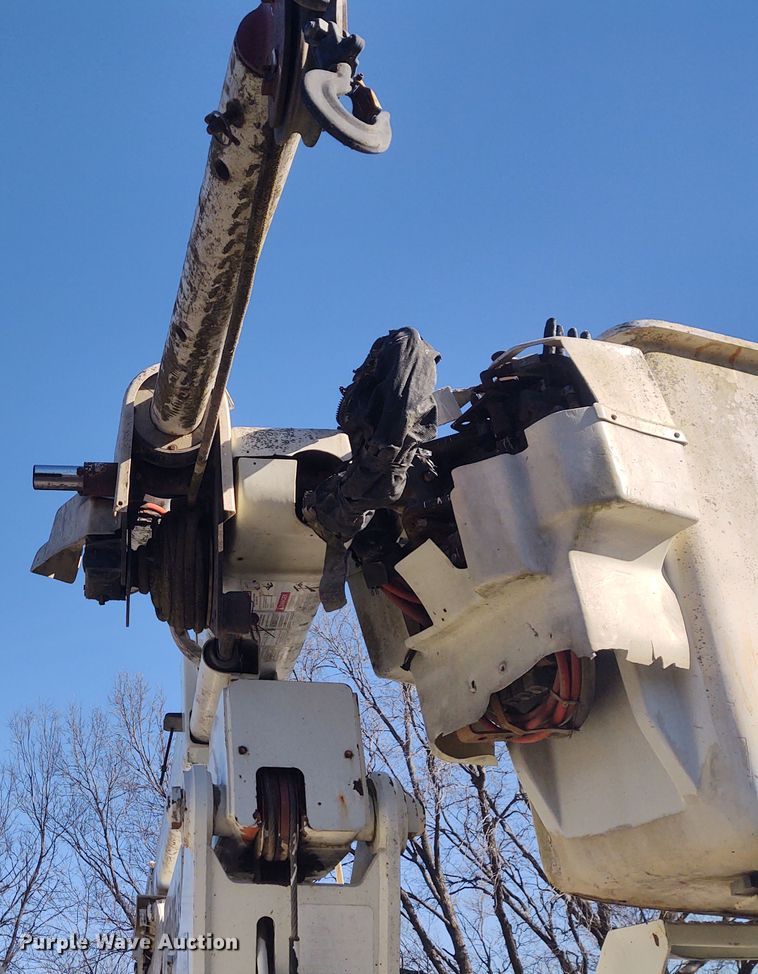 image for item FY9836 1988 GMC TopKick  bucket truck