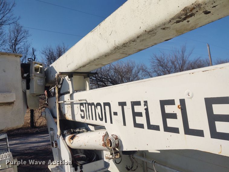 image for item FY9836 1988 GMC TopKick  bucket truck