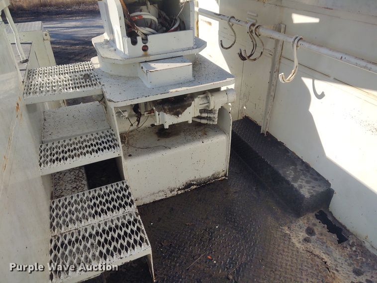 image for item FY9836 1988 GMC TopKick  bucket truck