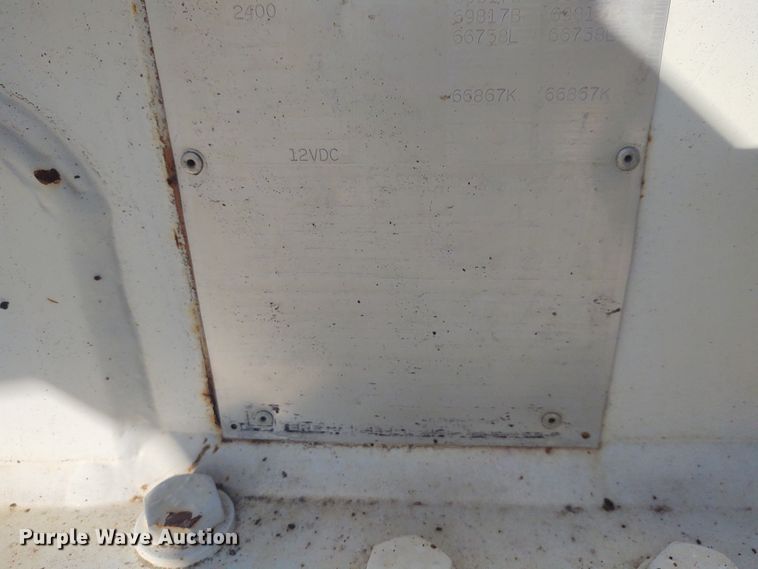 image for item FY9836 1988 GMC TopKick  bucket truck