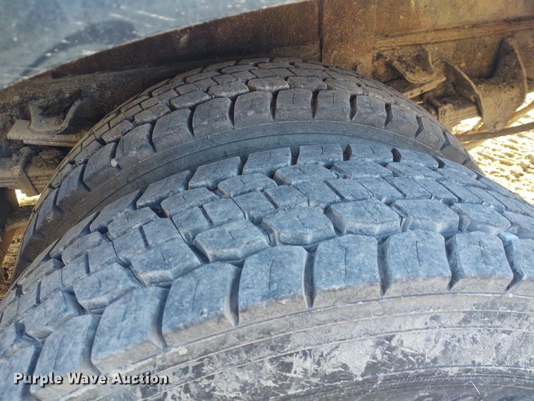 image for item FY9836 1988 GMC TopKick  bucket truck