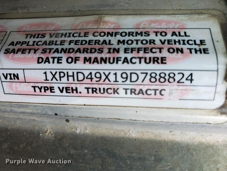 image for item FY9882 2009 Peterbilt 386  semi truck