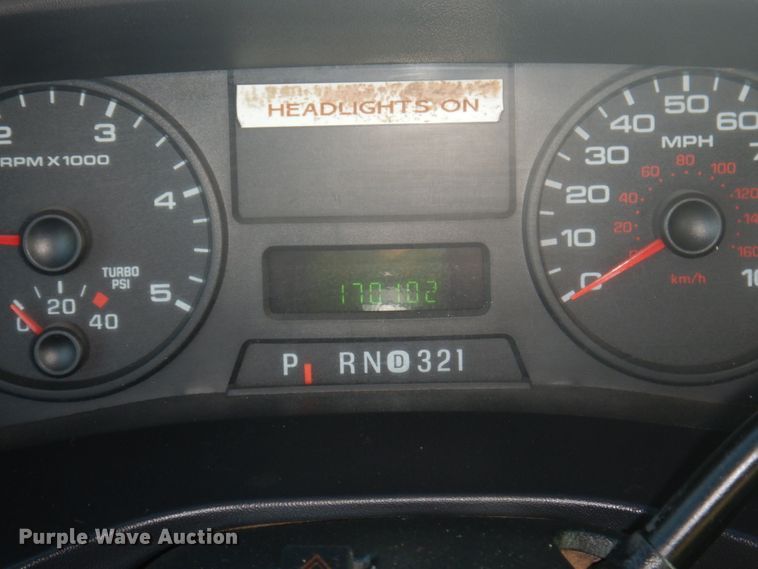 image for item GG9252 2005 Ford F450 Super Duty  bucket truck