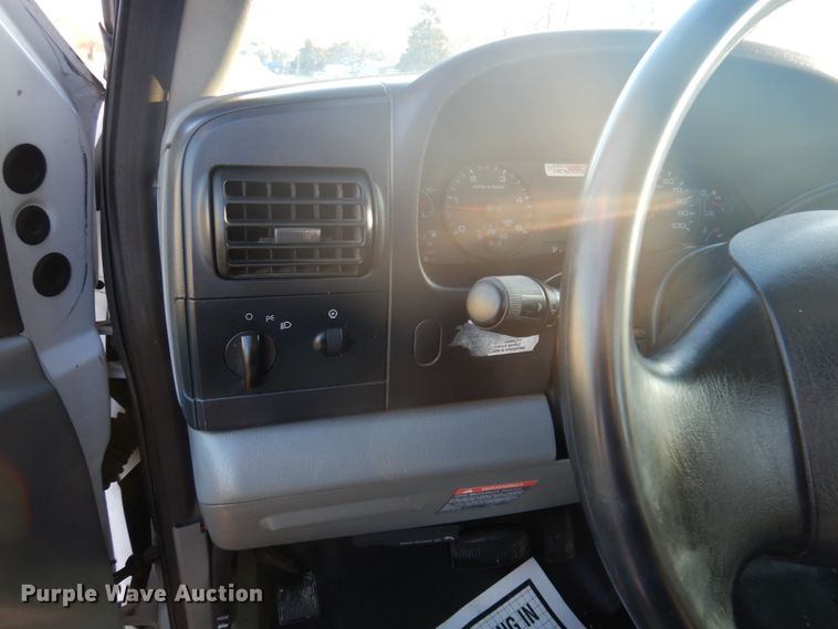 image for item GG9252 2005 Ford F450 Super Duty  bucket truck