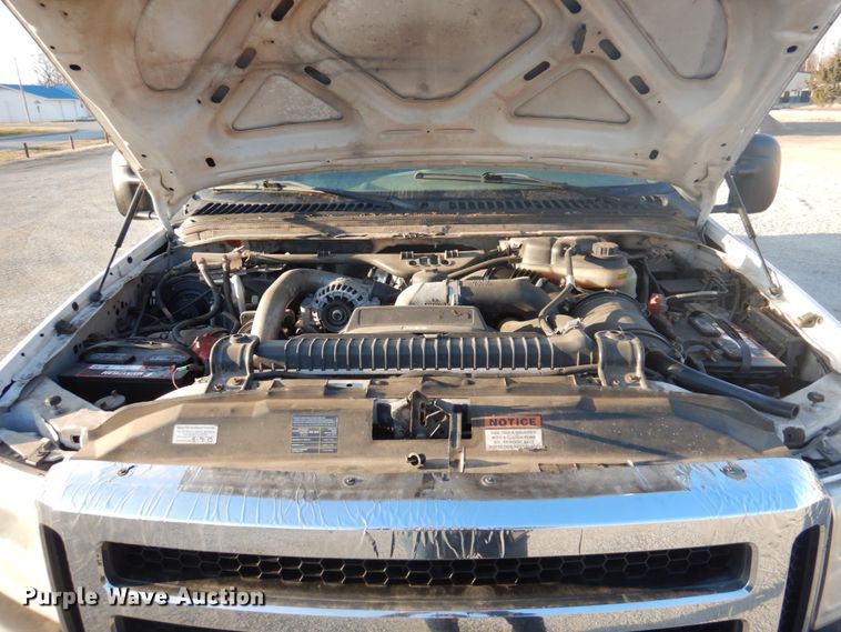 image for item GG9252 2005 Ford F450 Super Duty  bucket truck