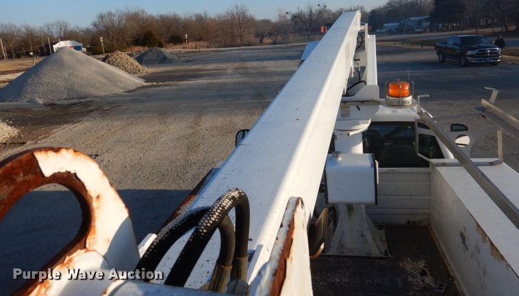 image for item GG9252 2005 Ford F450 Super Duty  bucket truck